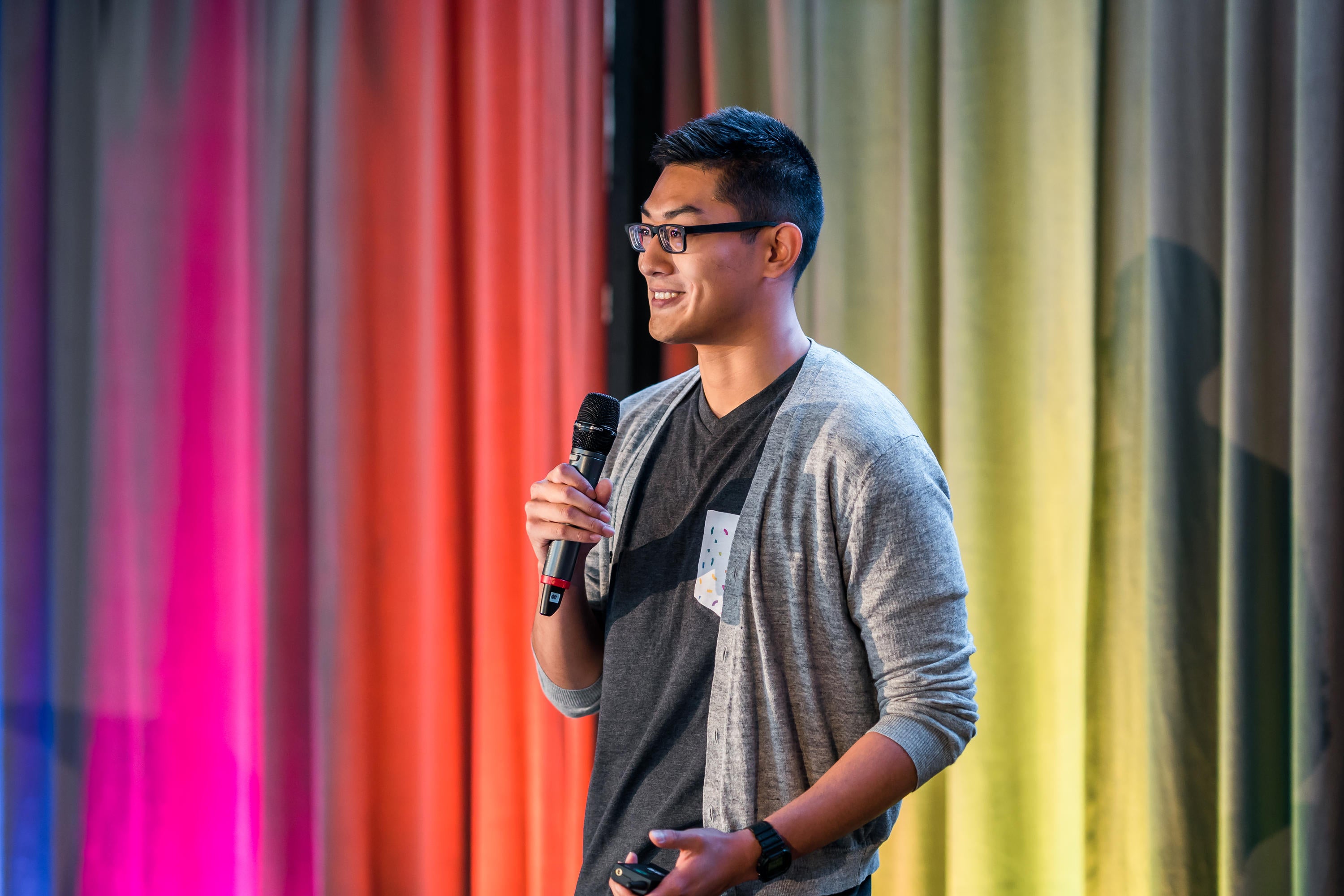 Flowy co-founder David Zhao presents at the Concept $5K final