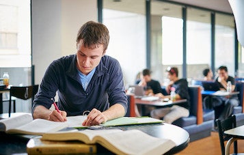 student-working-in-dc