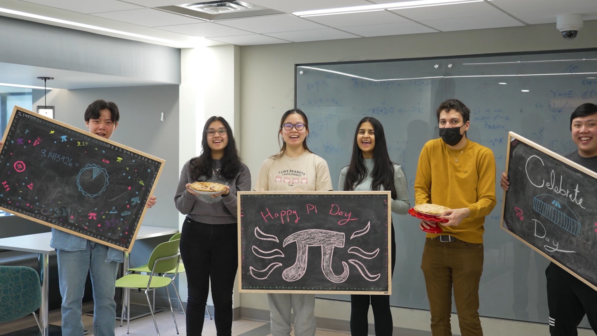 Waterloo students celebrate pi day