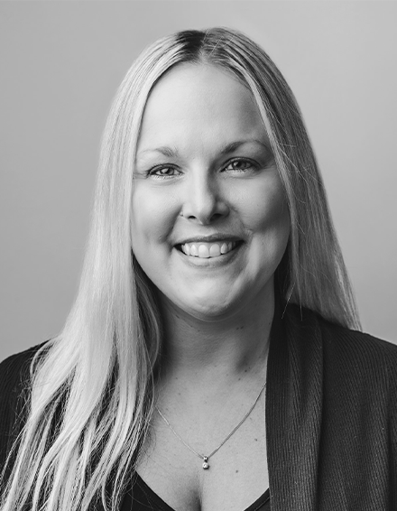 Victoria Alderson headshot