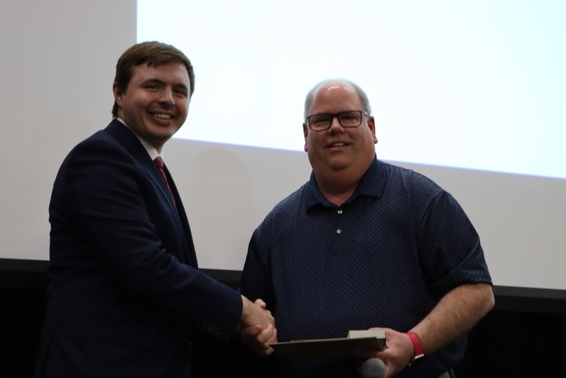 Matthew Gordon receiving the Sandford Fleming Award for Academic Excellence