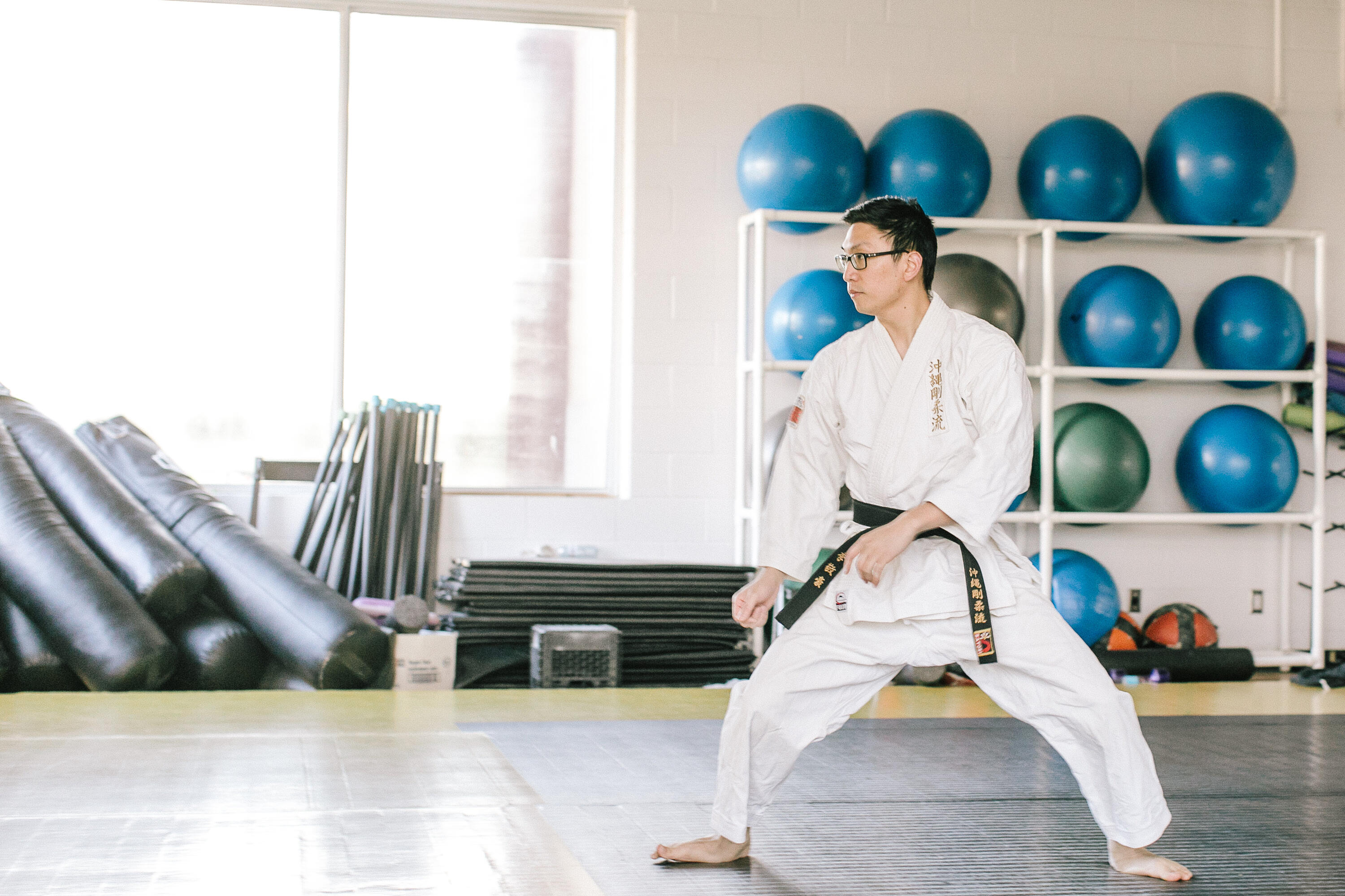 Eugene Li practicing martial arts.