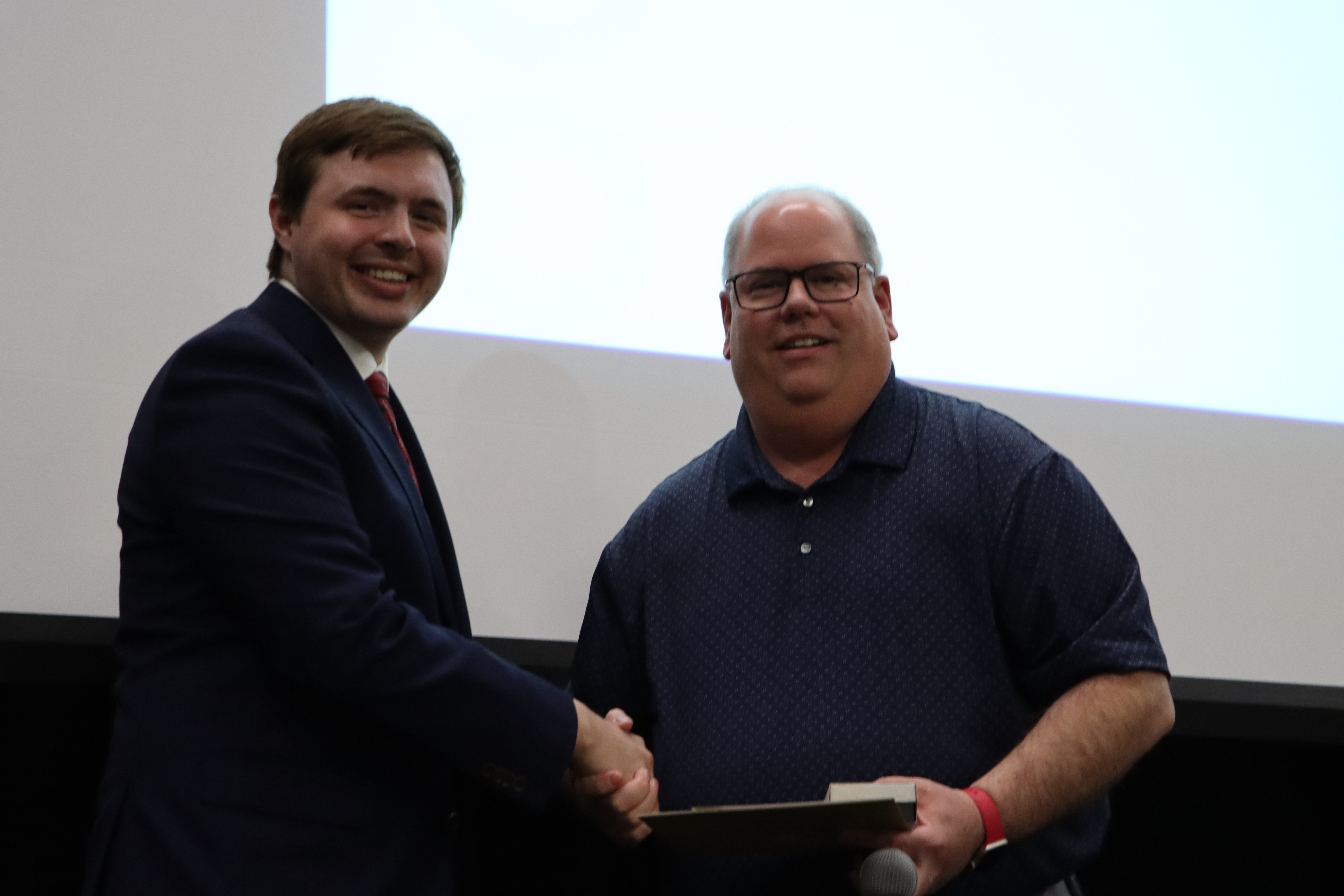 Matthew Gordon receiving the Sandford Fleming Award for Academic Excellence