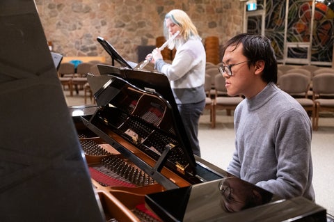 piano and flute player