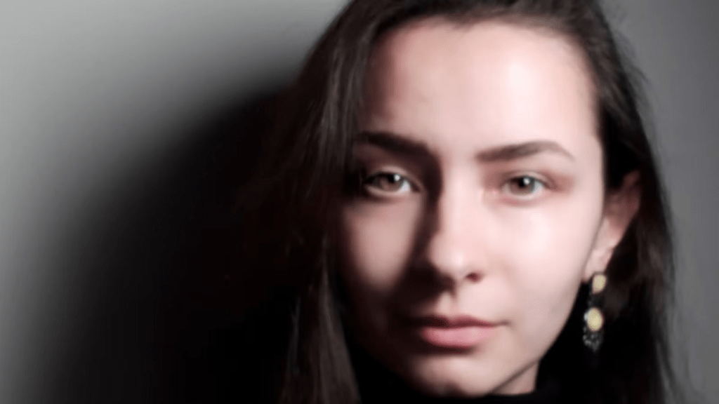 Sarah Brown Headshot Image