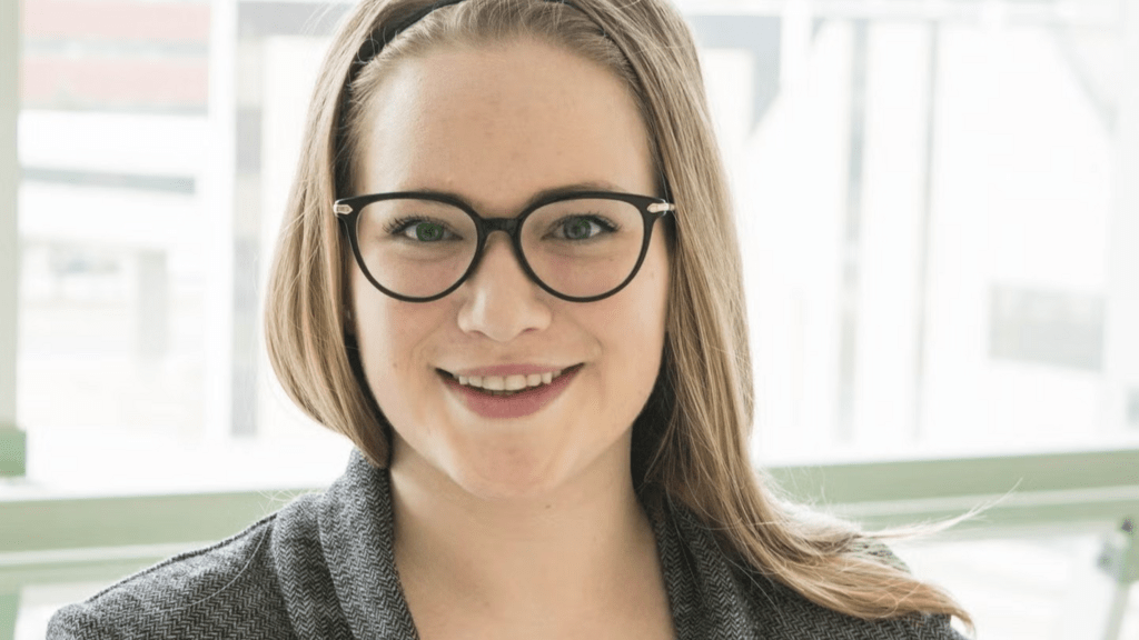 Sophia Werden Abrams Headshot Image