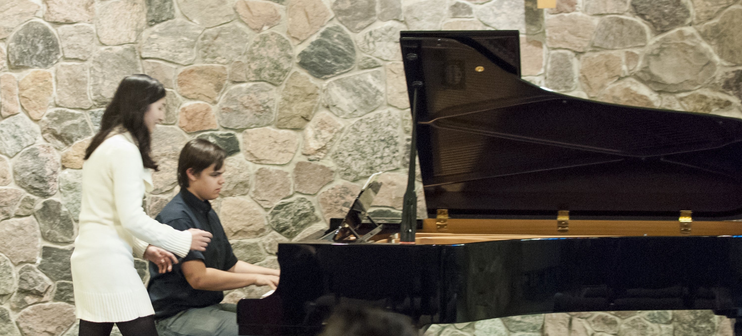 Pianist Isabelle Cottet at music student masterclass