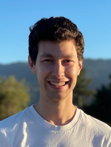 Cameron Dean Headshot