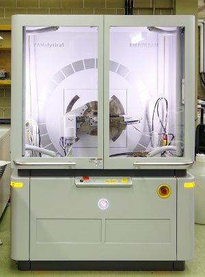 PANalytical Empyrean (PIXcel3D detector. SAXS, PDF, high-temperature options. Cu, Co, Ag tubes)