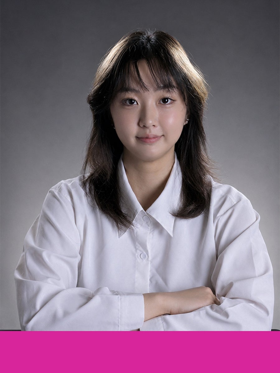 Rena Yang with bottom border featuring Faculty of Mathematics pink 