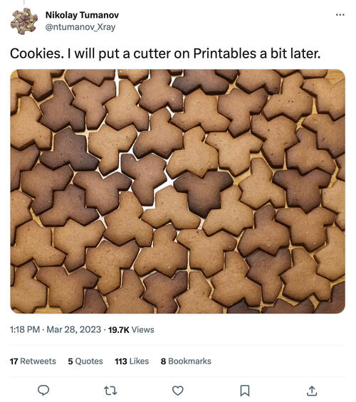 An interpretation of the hat monotile in baked gingerbread cookies, from a tweet by a fan of the discovery