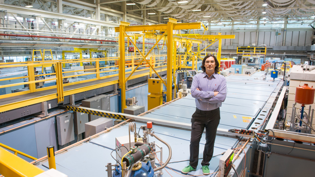 Picture of Dmitry Pushin at the National Institute for Standards and Technology Centre for Neutron Research in Maryland, US