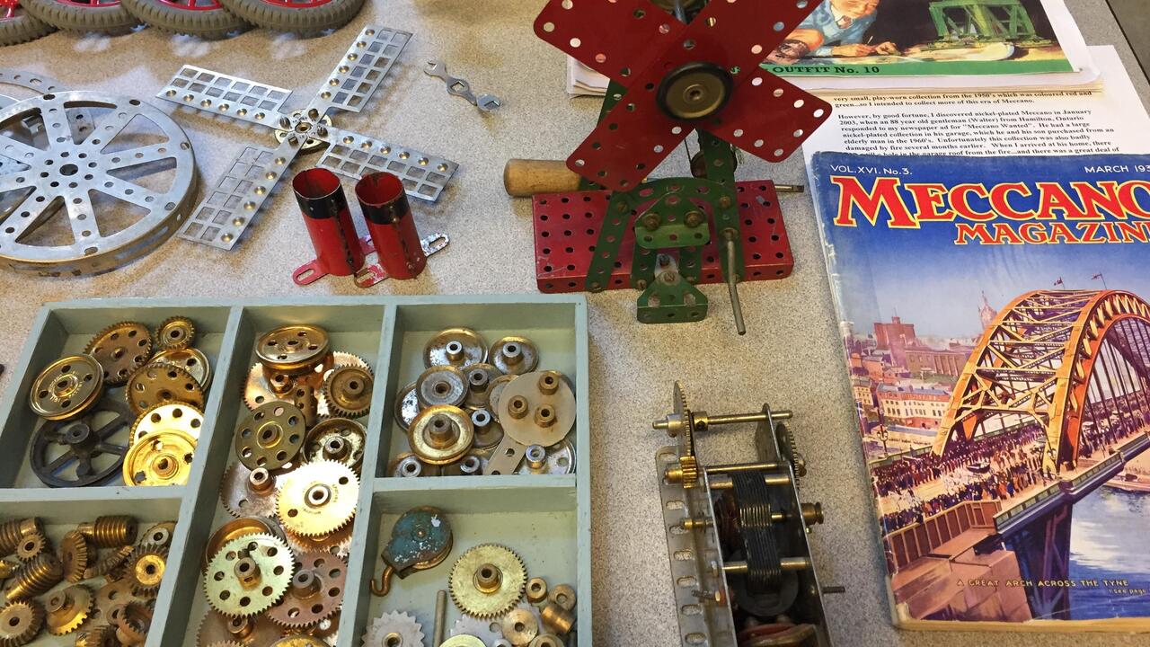 Vintage Meccano pieces