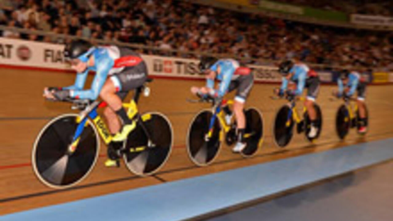 Canadian cyclists race in the world championships in London