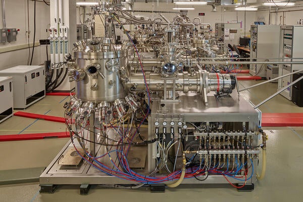 Machine in David Cory's IQC lab