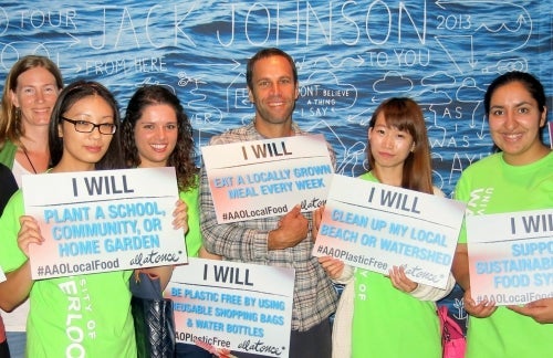 Jack Johnson and uWaterloo students