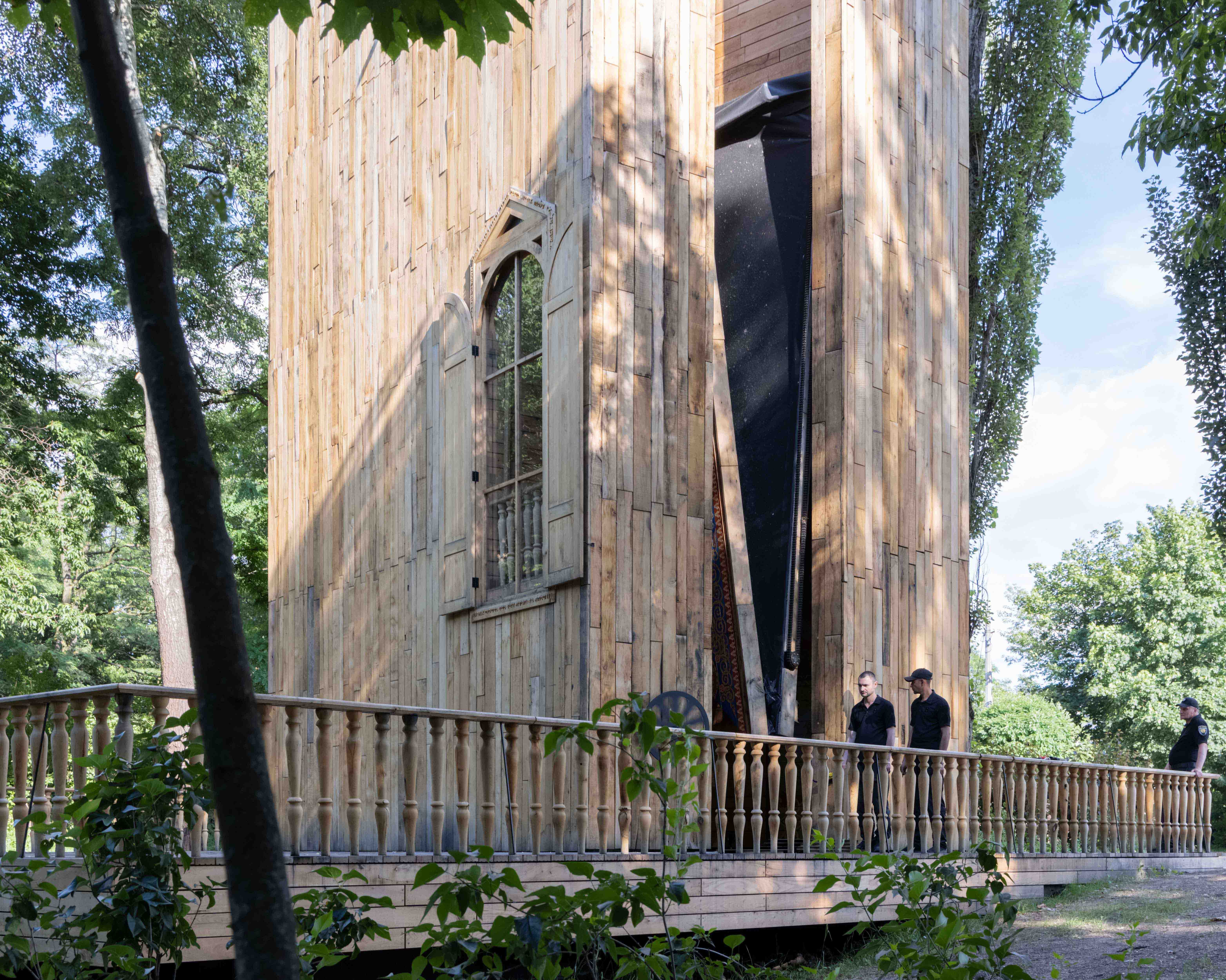 Unfolded synagogue