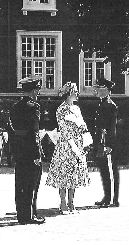 Queen Elizabeth II speaking with Harry Currie