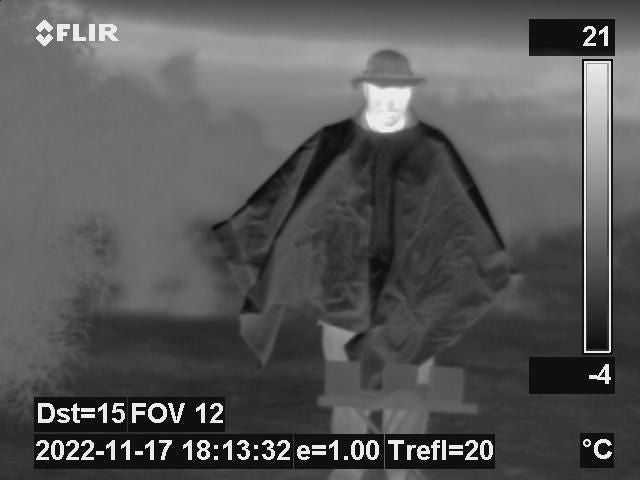 Evening field trial showing Alchemy’s prototype, with only the wearer’s exposed skin emits a visible heat signature.