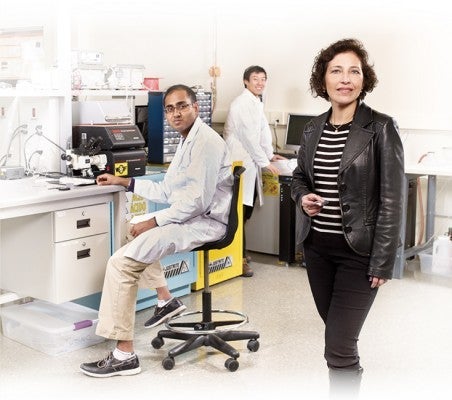 Patricia Nieva in lab