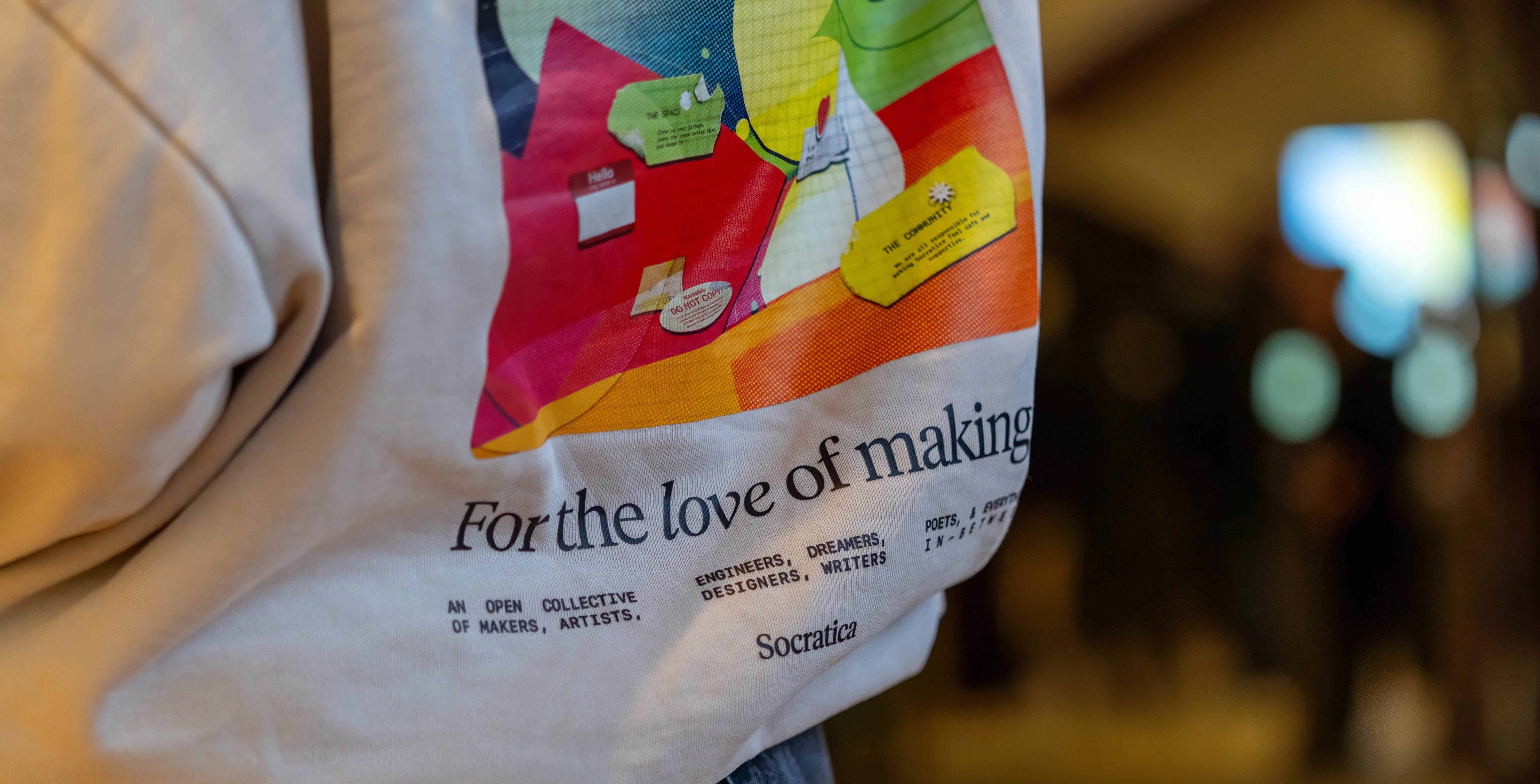 Sweatshirt logo