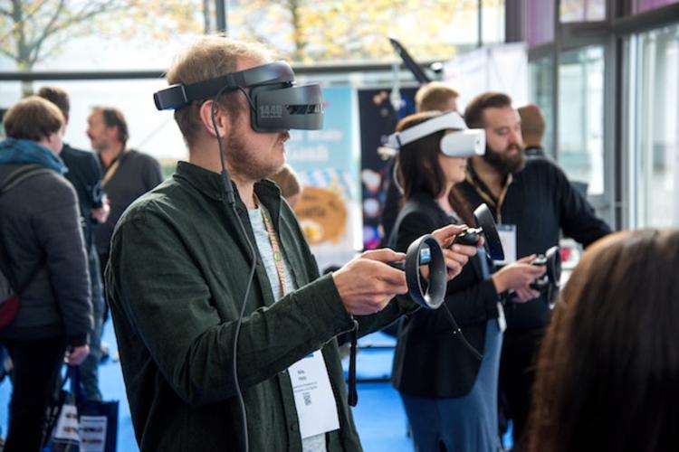 man using VR set