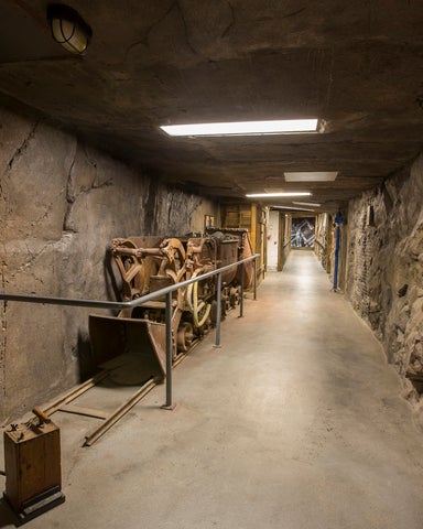 Rustic tunnel inside Earth Sciences Museum