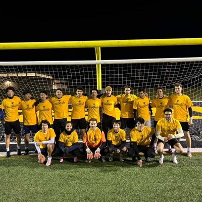 Elysia Darbourne with intramural soccer team