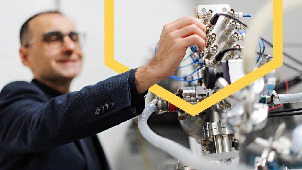 Dr. Raffi Budakian in his lab with equipment