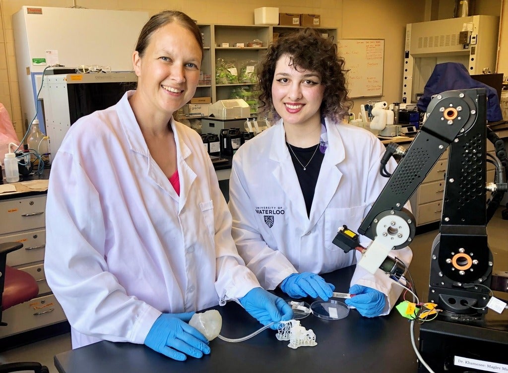 Dr. Veronika Magdanz (left) and researcher Afarin Khabbazian 