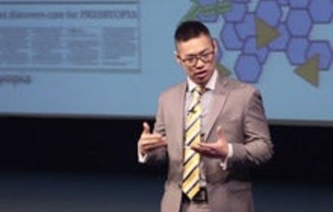 Gah-Jone Won giving his 3MT presentation
