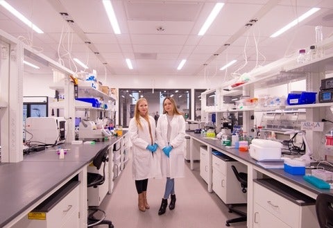 Agenek co-founders Ksenia Timonina and Anna Kotova