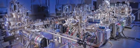Quantum ultra high vacuum system in the IQC lab