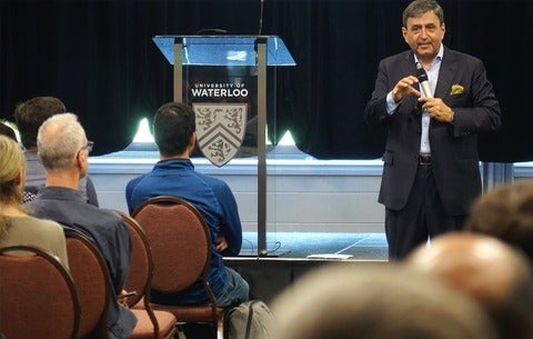 Eric Mazur giving lecture