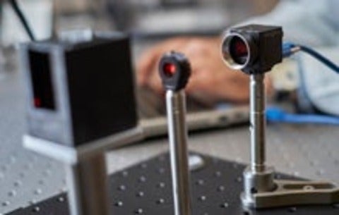 Diabetes detection device that takes pictures of the eye
