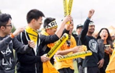 students at an orientation week event