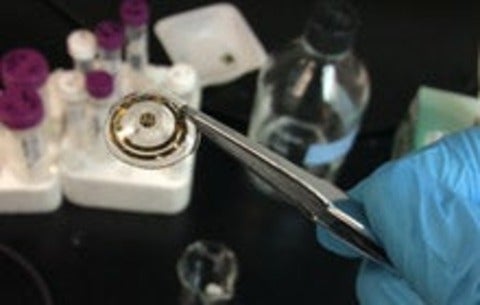 contact lense in laboratory