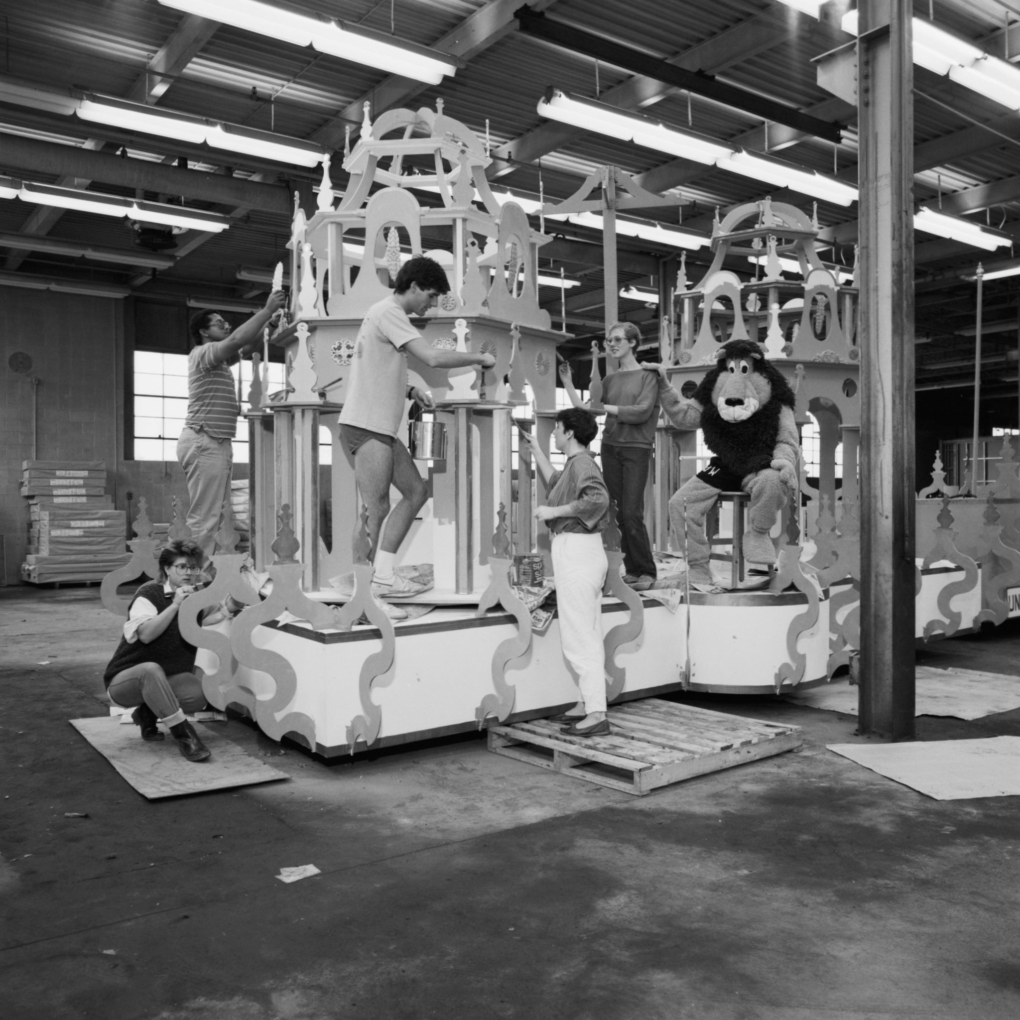 Waterloo students working on a parade float with Pounce De Lion