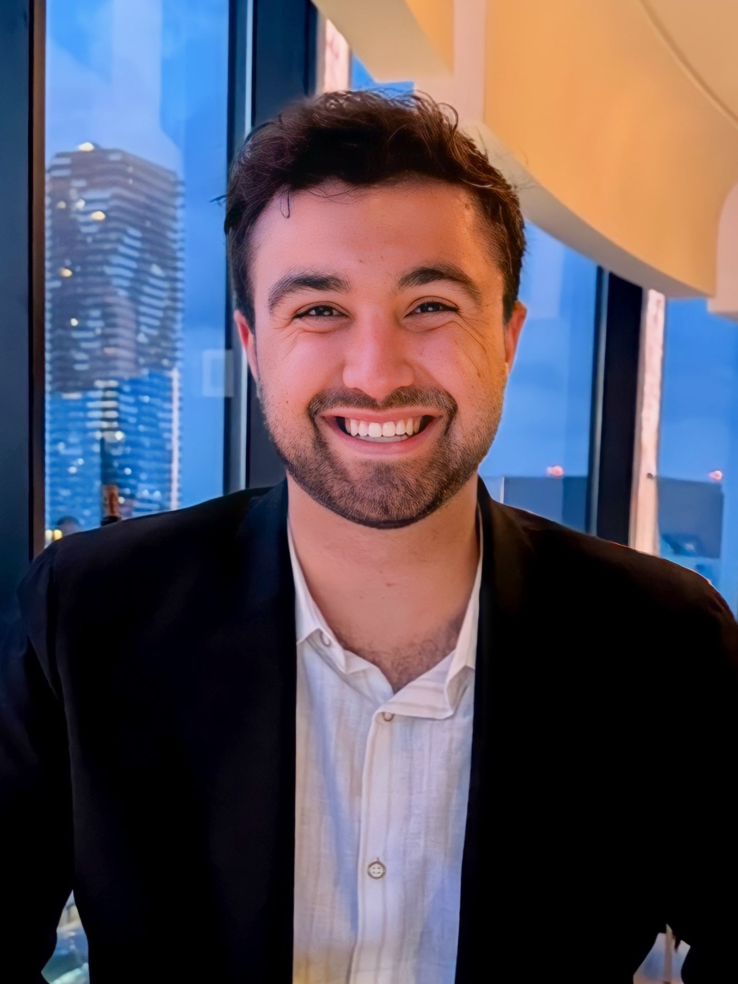 Ethan Rad headshot