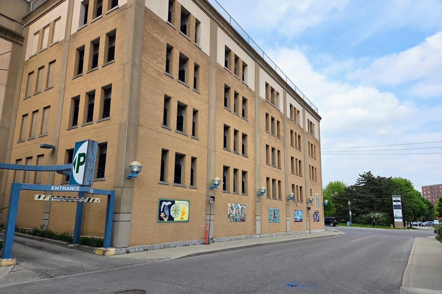 Murals at Willis Way parkade.