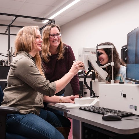 Dr. Jennifer Hunter works with research manager Michelle Peimann and postdoctoral fellow Dr. Rosa Martinez Ojeda in her lab