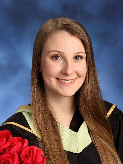 Allison Binnie graduation photo (2021)