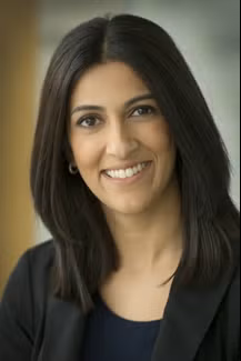 Dr. Shamrozé Khan