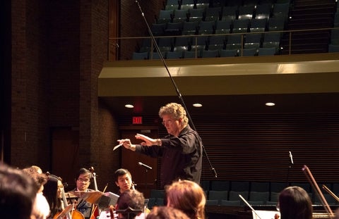 Daniel Warren conducting 
