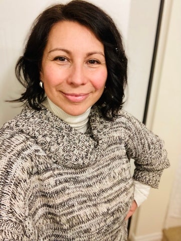 woman with mid length brown hair