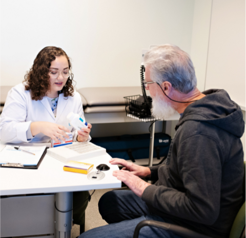 pharmacist counselling patient