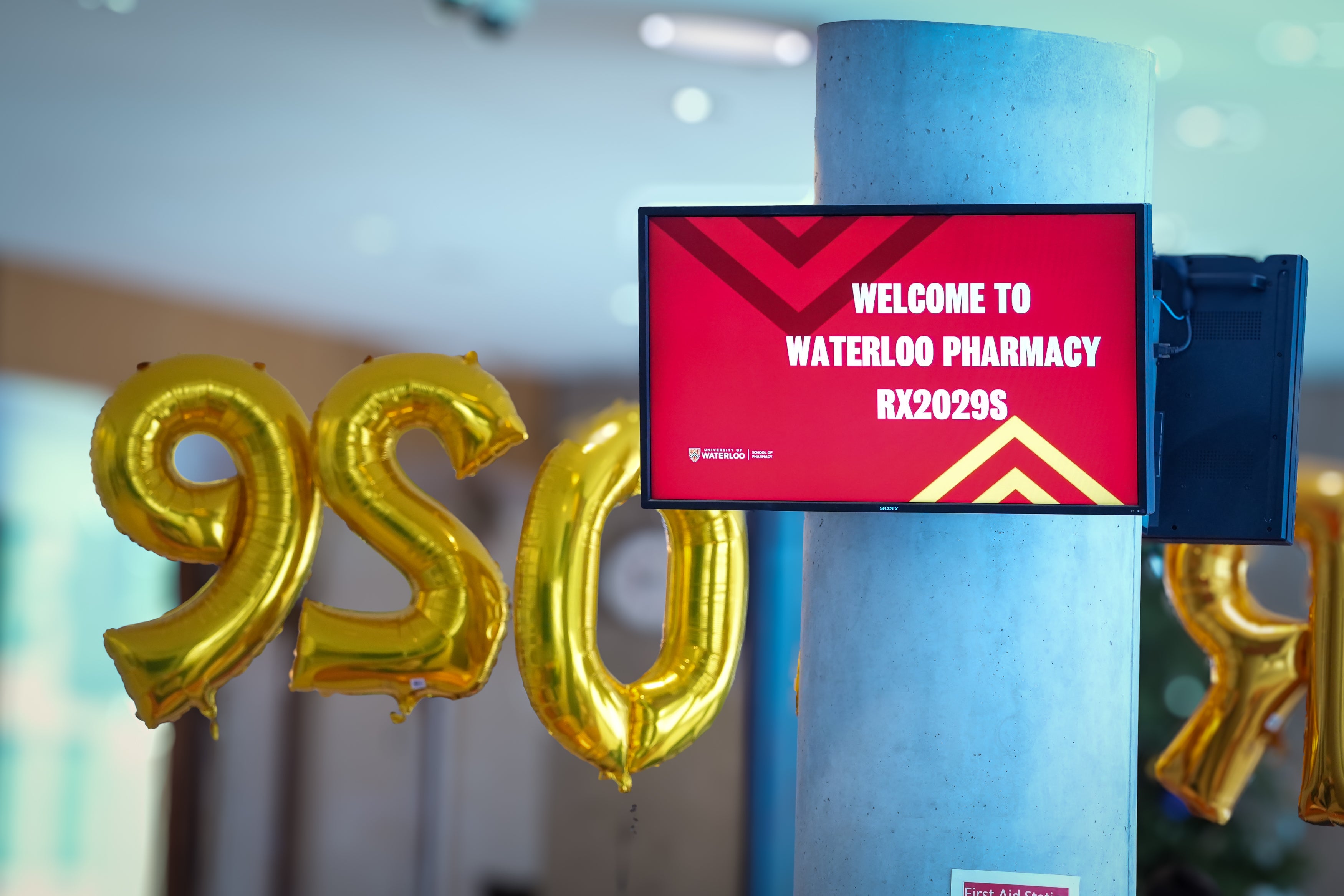 A tv screen displaying a welcome sign