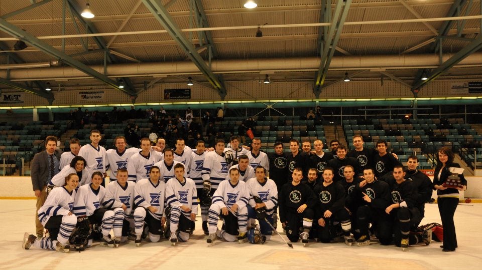 Picture of UW and U of T Hockey Teams