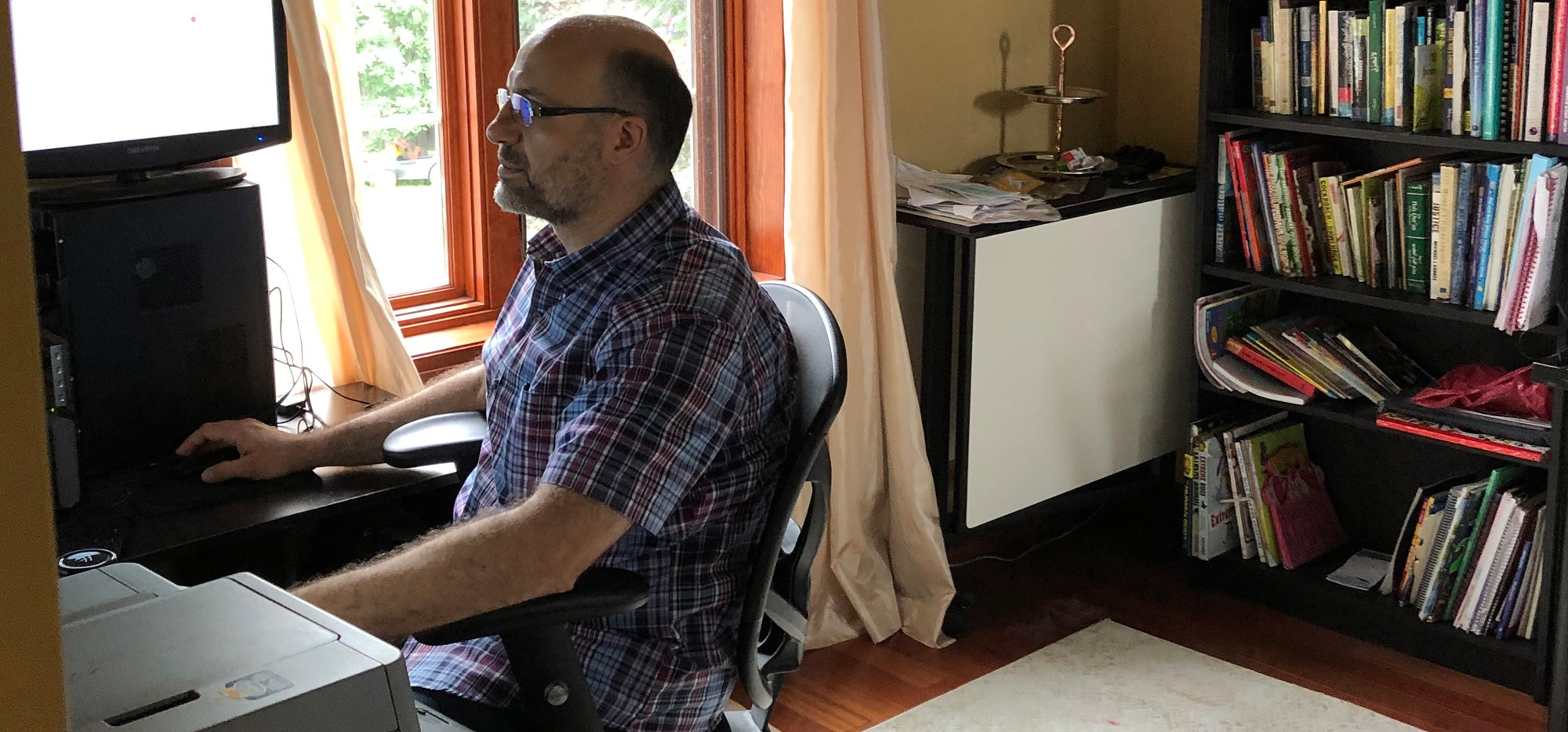Prof. Wasem Alsabbagh working from home