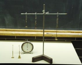 Photograph of simple spring pendulum